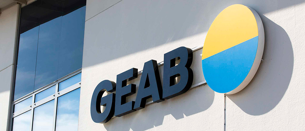 GEAB, logo på husvägg